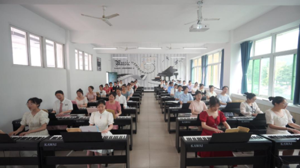 孩子和同学争论问题有时甚至吵起来这是学术上的讨论不是吵架